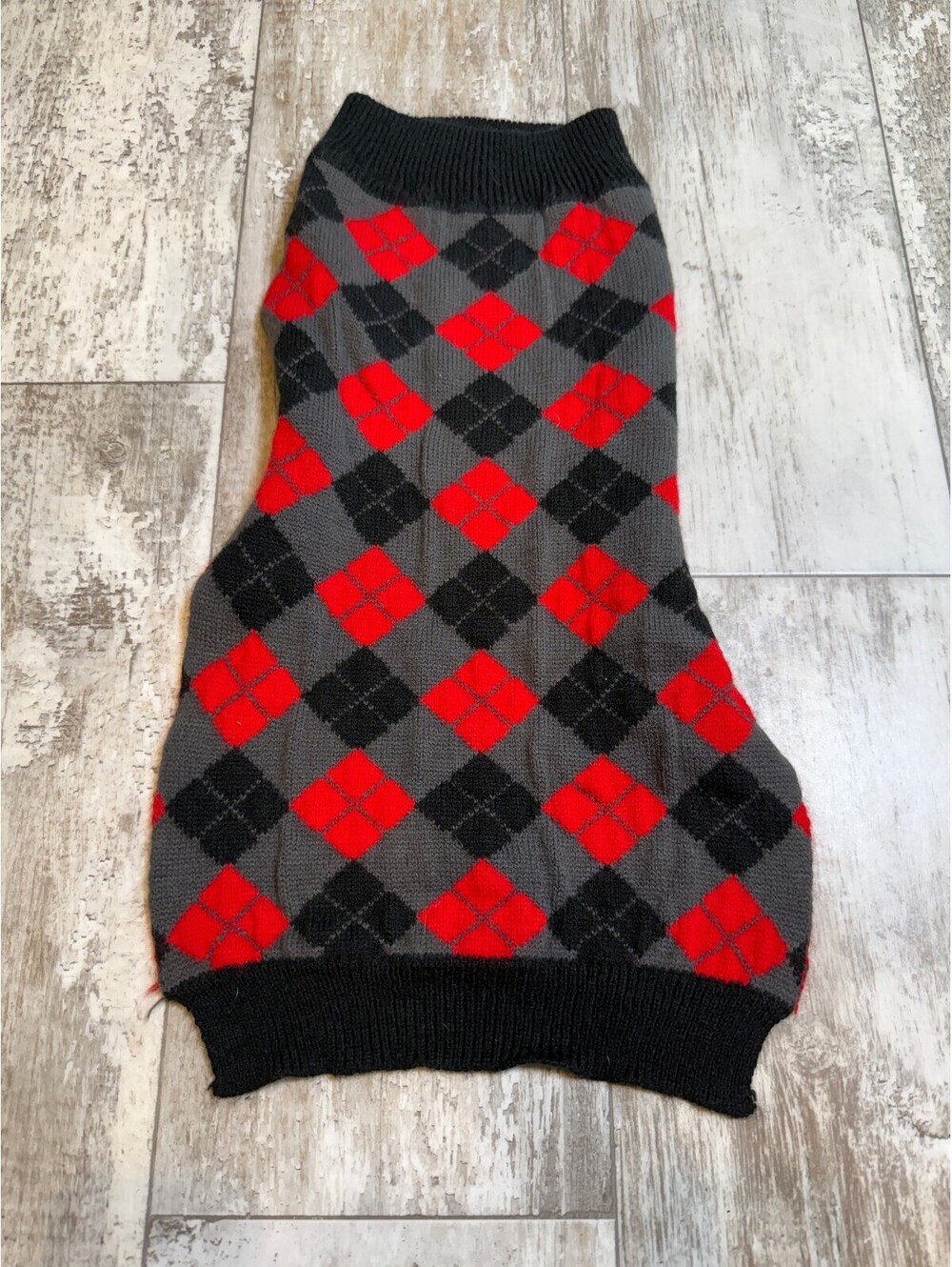 Gold Medal Dog Sweater Size L Red Black Gray Argyle Knit Pet